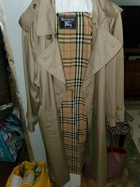 authenticate burberry coat.